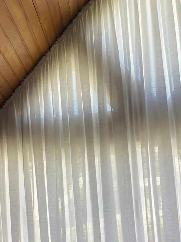 Cortinas Janela Ático